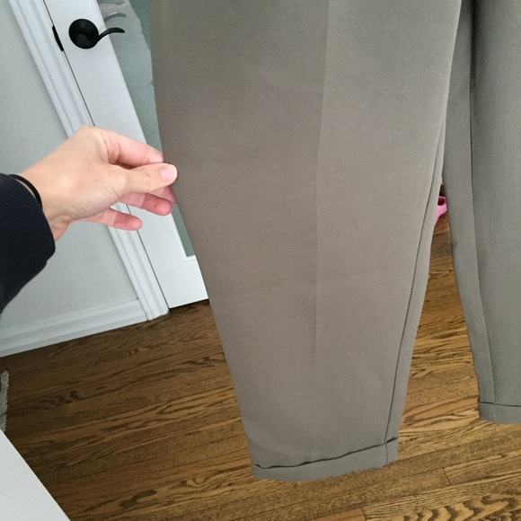 Le Chateau jumpsuit  🌸 3 for $25 - Picture 2 of 6